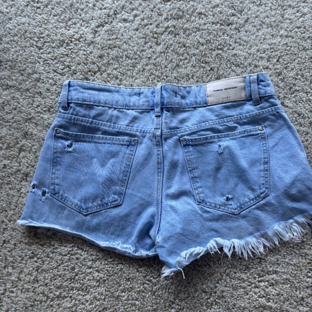 Zara medium-low rise shorts - Picture 2 of 3